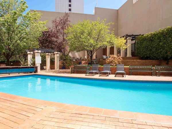 Breakfree Capital Tower - Canberra