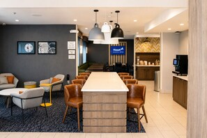 Free daily continental breakfast  - City Express By Marriott Lafayette (Lafayette)
