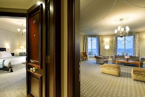 1 bedroom, premium bedding, minibar, in-room safe