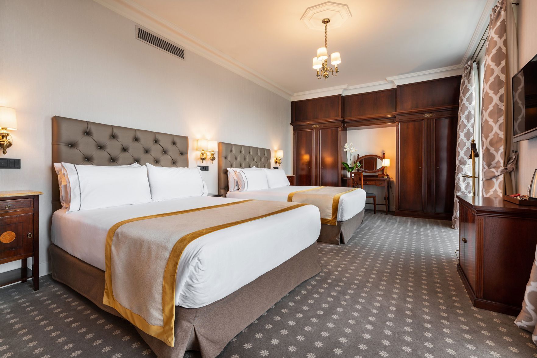 Premium bedding, minibar, in-room safe, desk