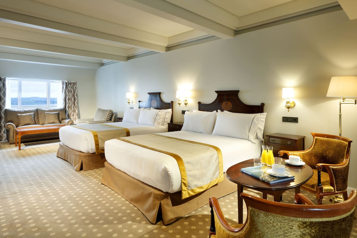 Premium bedding, minibar, in-room safe, desk