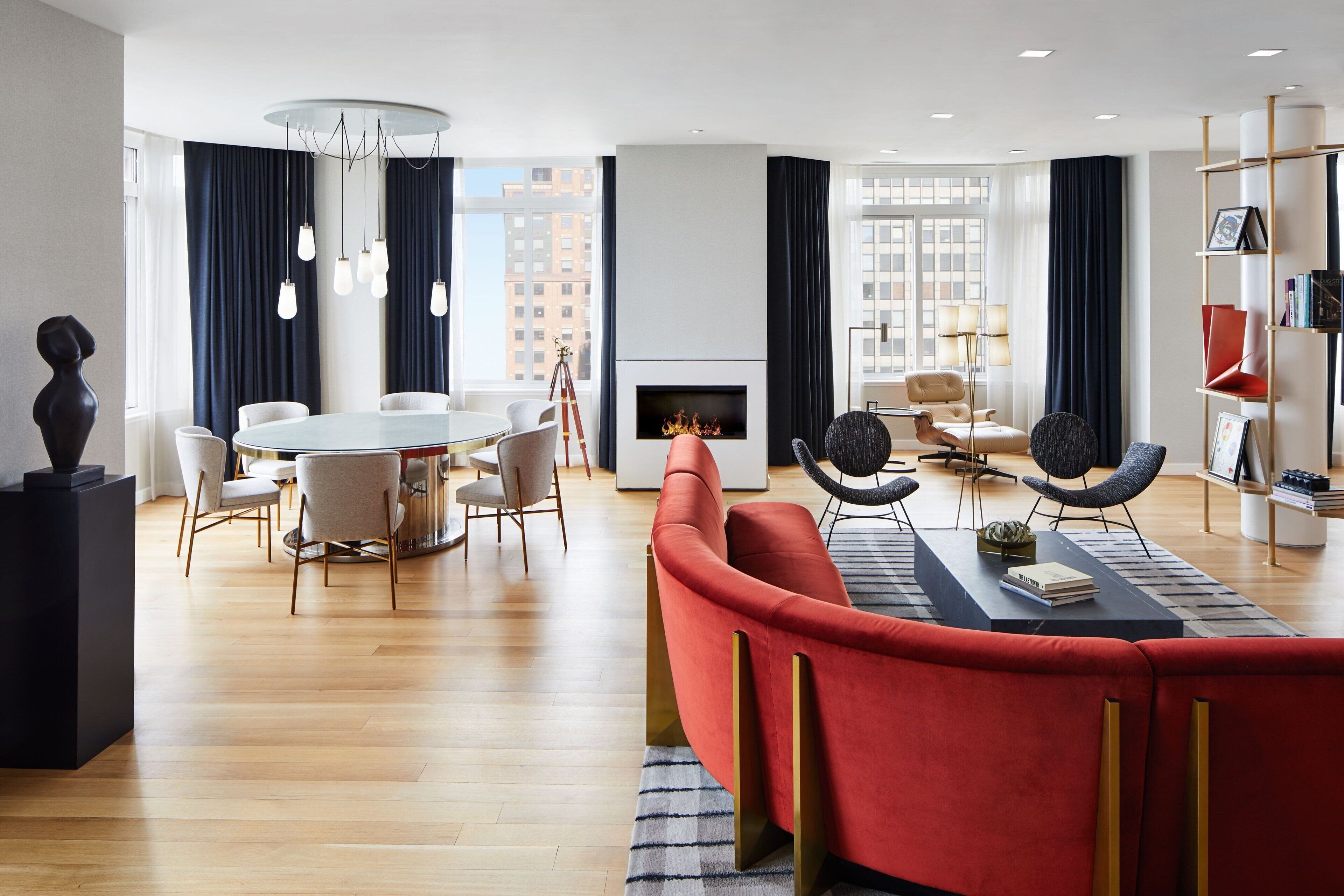 Suite, 2 Bedrooms (View) | Living room