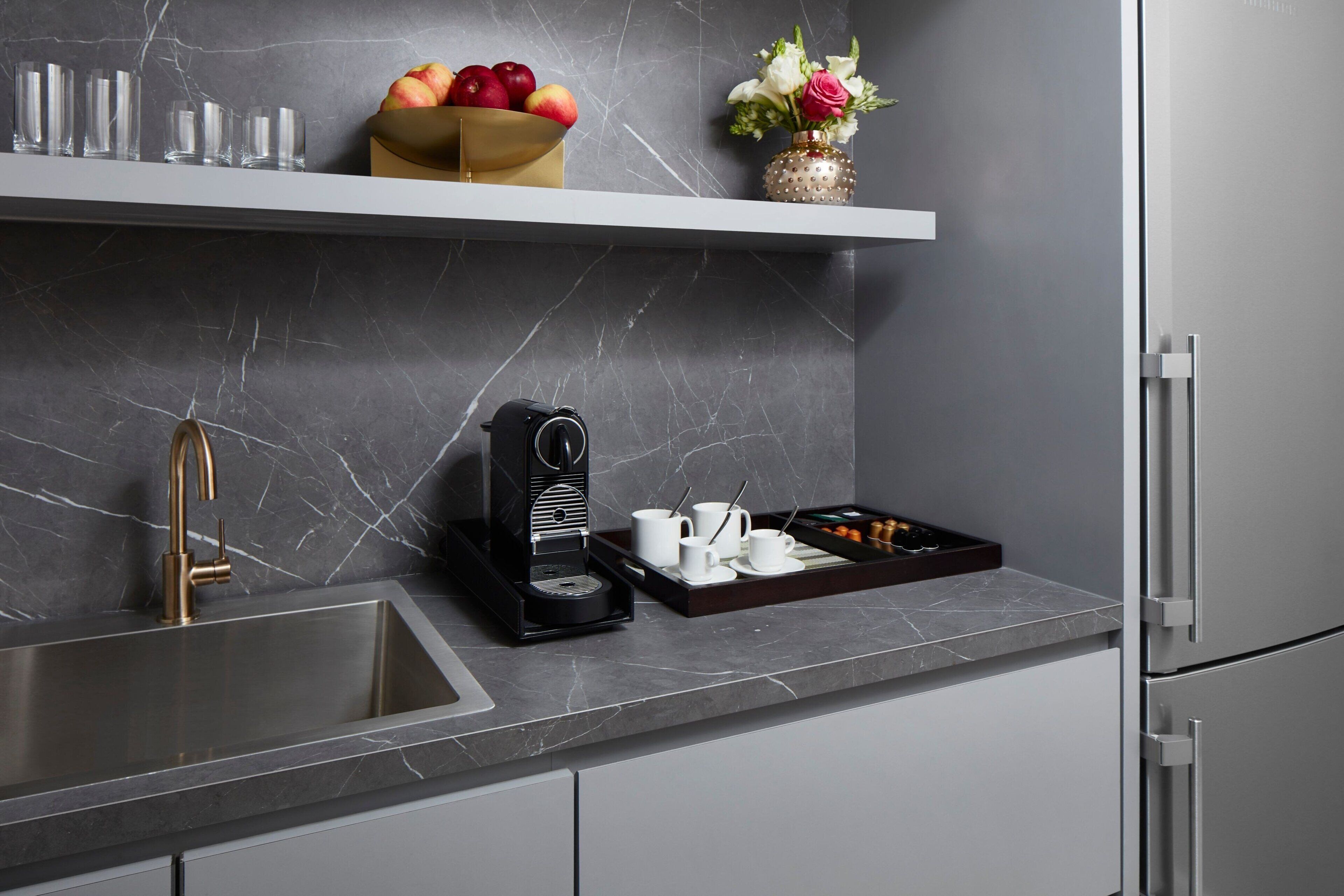 apartment, 1 king bed with sofa bed, non smoking | private kitchen | coffee/tea maker