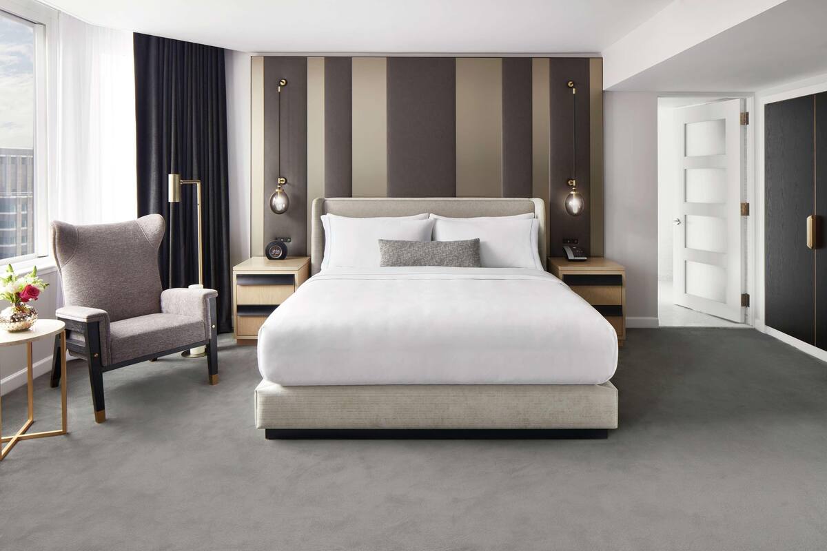 Frette Italian sheets, premium bedding, minibar, in-room safe