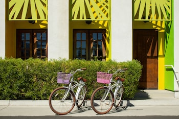 Bicycling at The Saguaro Palm Springs