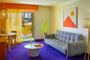 Hypo-allergenic bedding, minibar, in-room safe, desk - The Saguaro Palm Springs (Palm Springs)