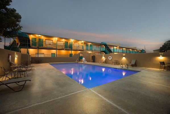 Seasonal outdoor pool