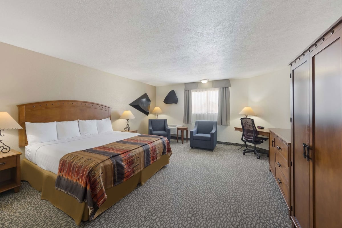 Bügeleisen/Bügelbrett, WLAN, Bettwäsche
