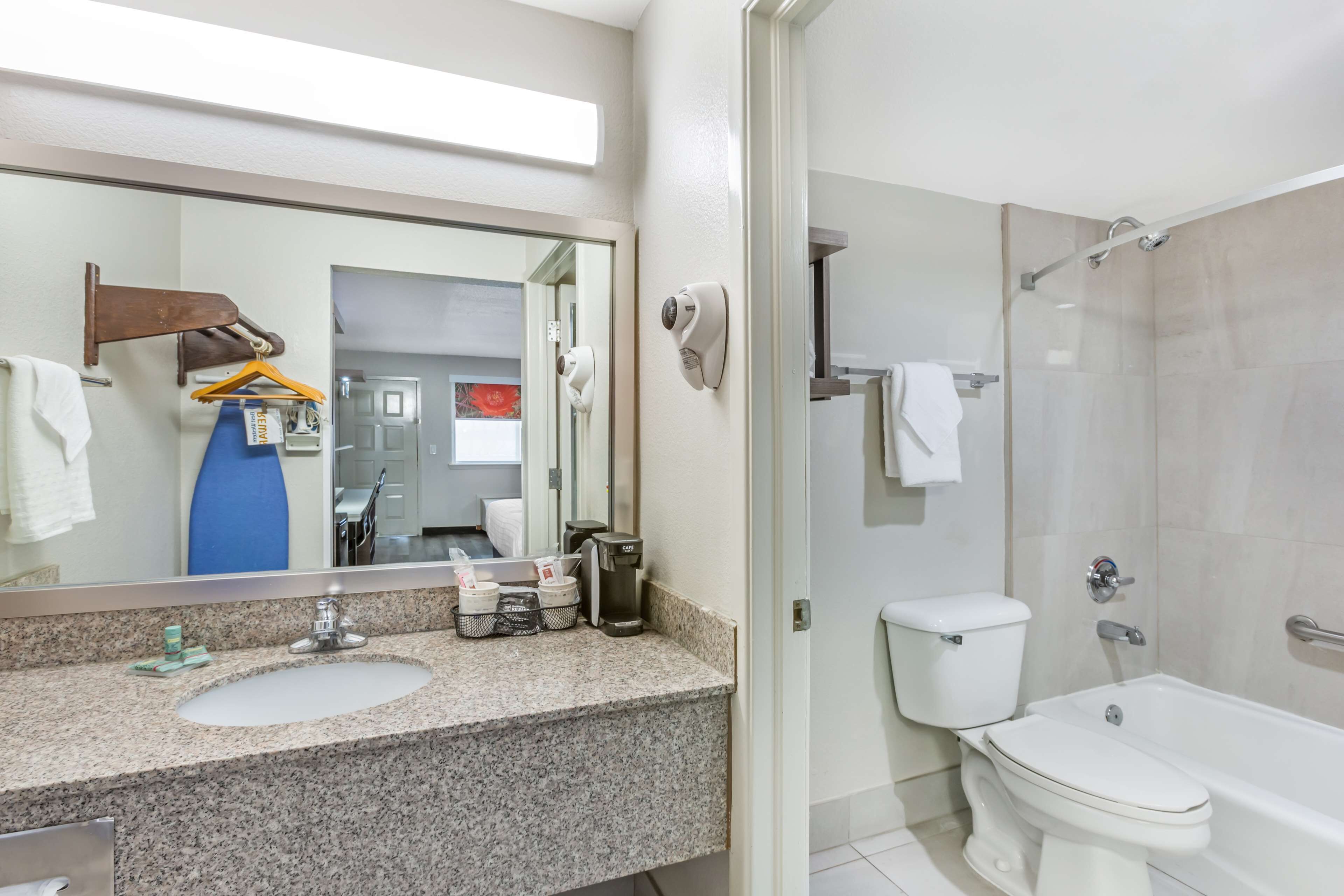 Photo - Best Western Sunland Park Inn