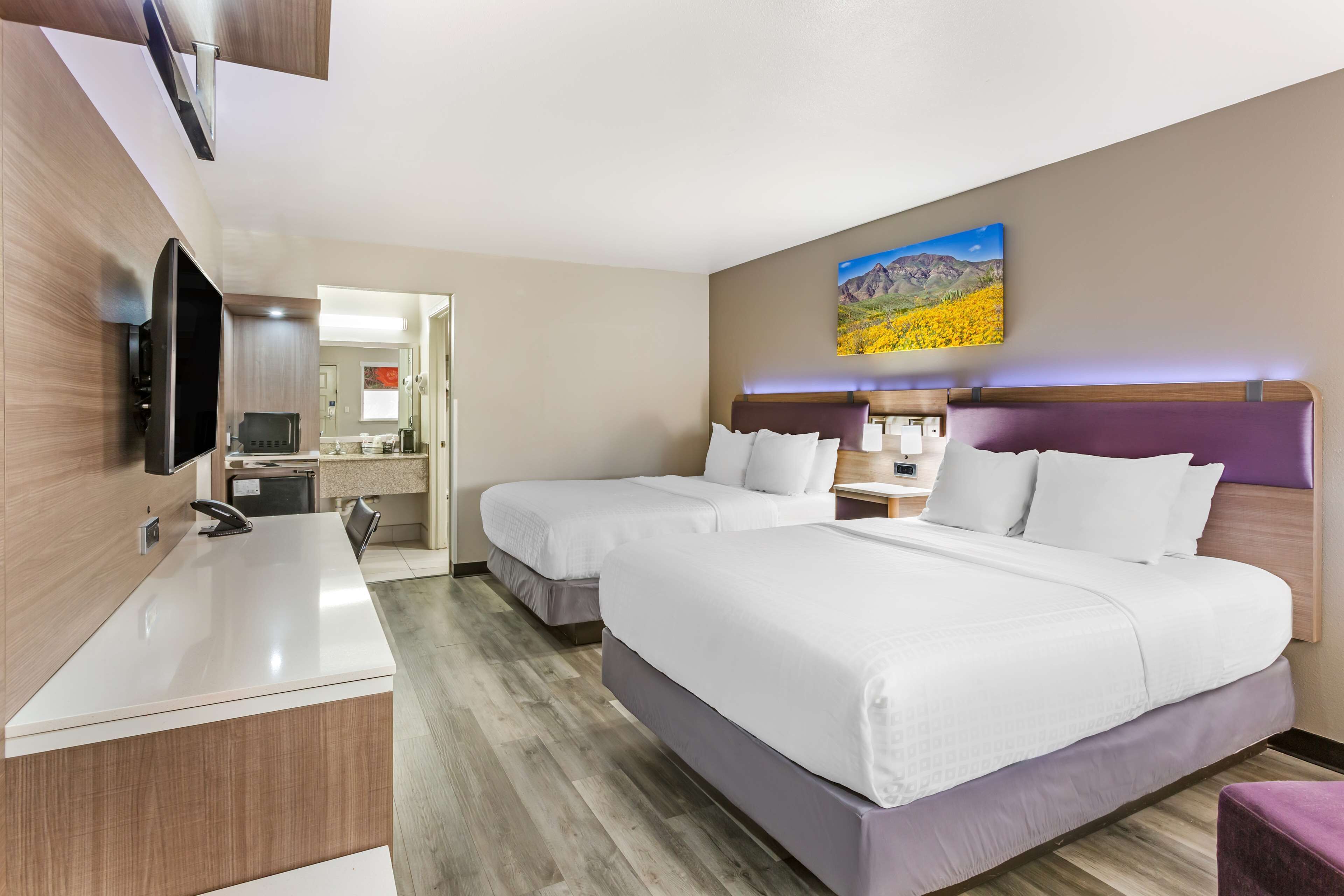 Photo - Best Western Sunland Park Inn