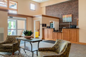 Reception - White River Inn and Suites (White River Junction)