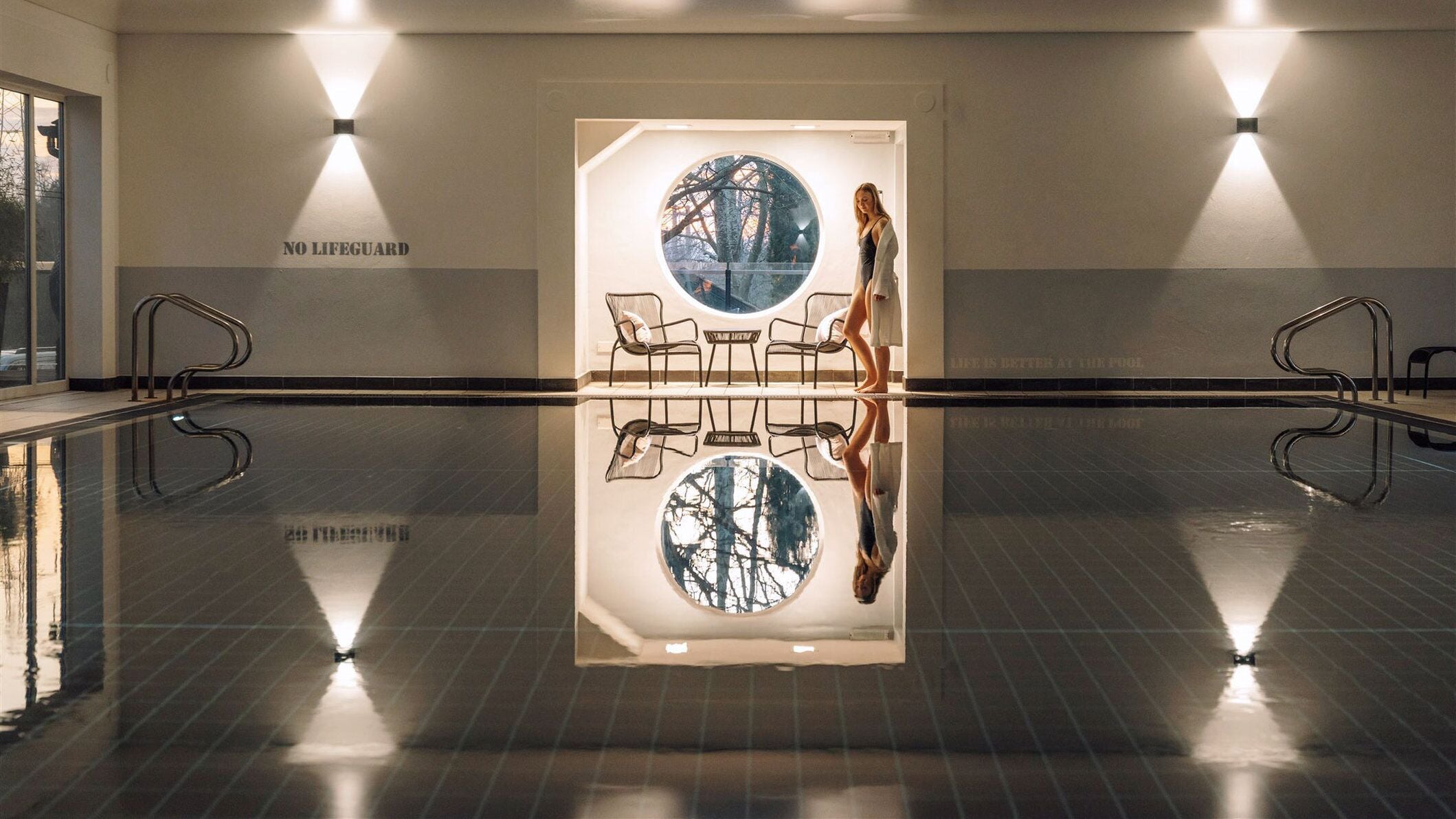 Indoor pool, pool loungers