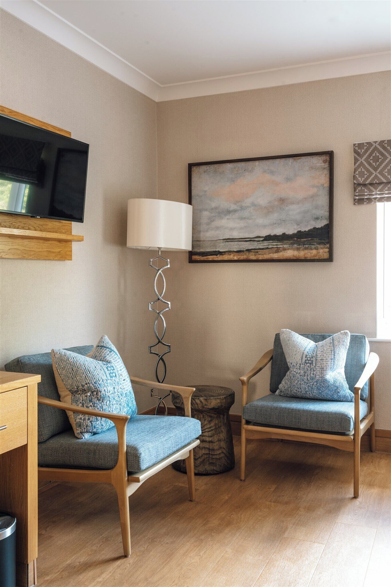 classic double room, 1 double bed | in-room safe, desk, soundproofing, iron/ironing board