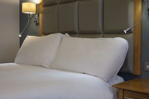 Deluxe-Doppelzimmer | Hochwertige Bettwaren, Schreibtisch, Verdunkelungsvorhänge
