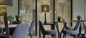 Stratford Manor Hotel