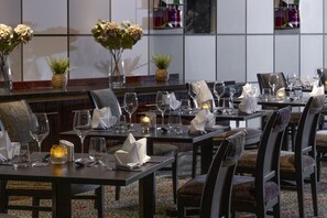 Frühstück und Abendessen