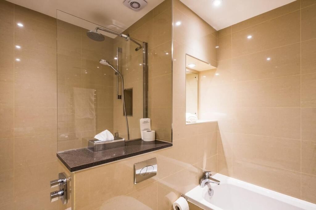superior double room, 1 double bed | bathroom | shower, free toiletries, hair dryer, bathrobes