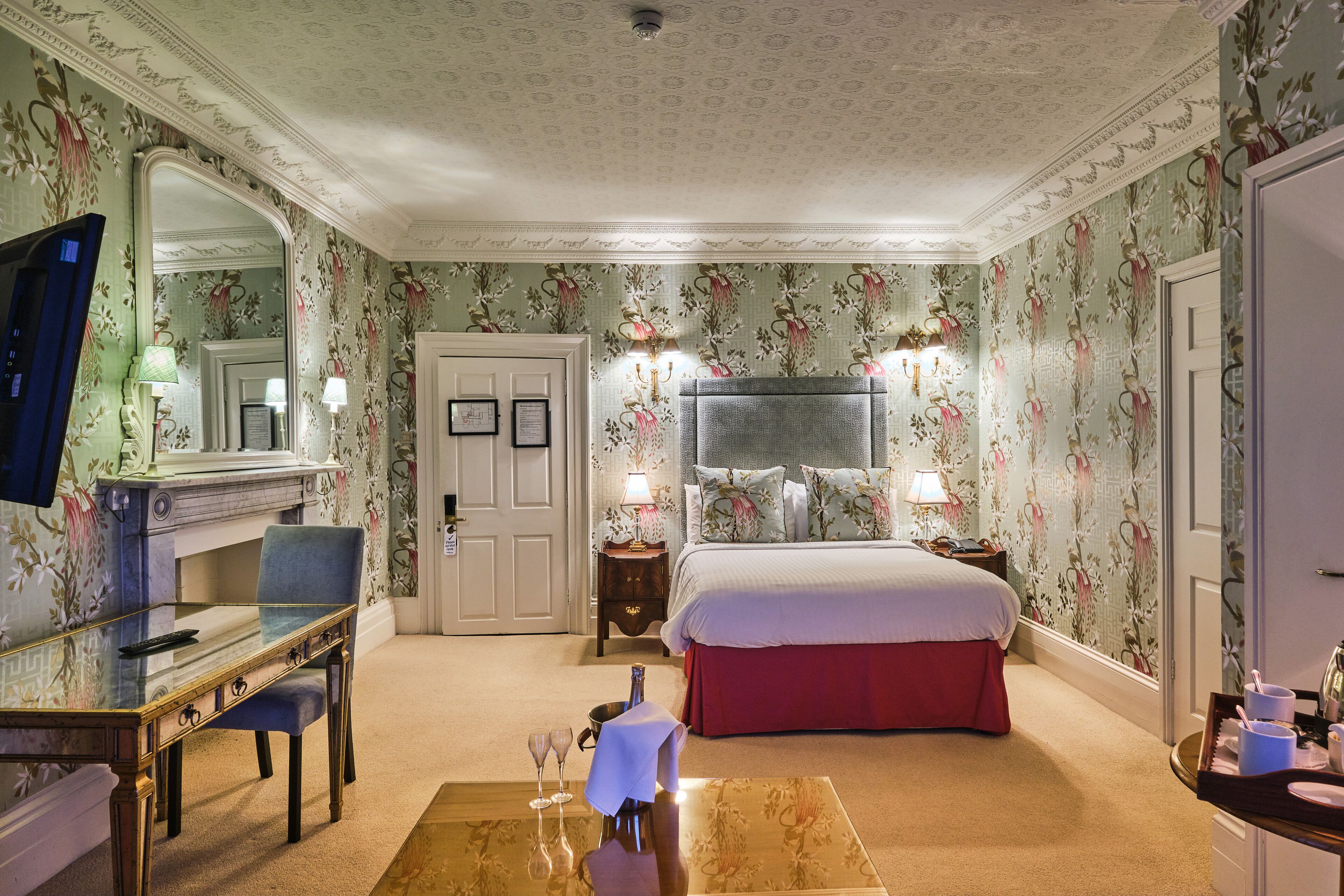 in-room safe, desk, laptop workspace, iron/ironing board