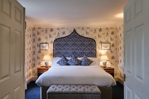 Superior Suite | In-room safe, desk, laptop workspace, iron/ironing board