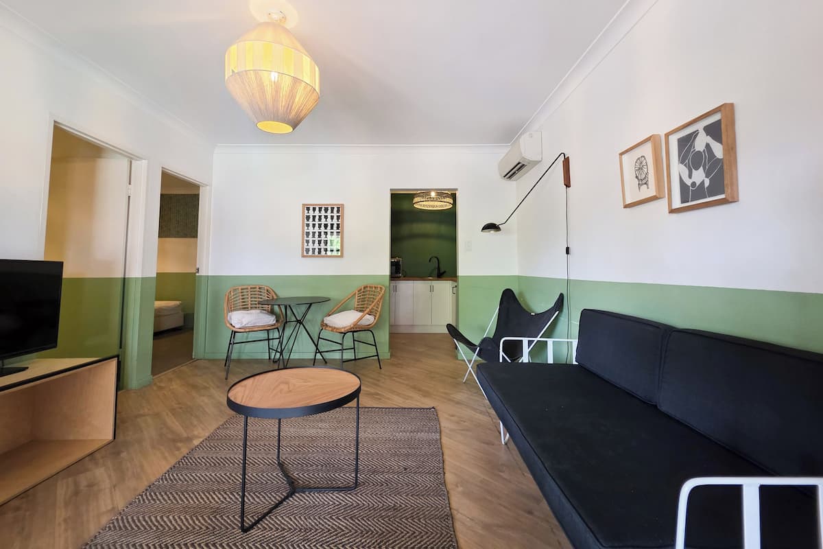 Standard Room - Family XL | Bureau, espace de travail pour ordinateur portable