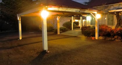 Moore Park Inn