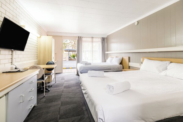 2 chambres, fer et planche à repasser, Wi-Fi gratuit, draps fournis