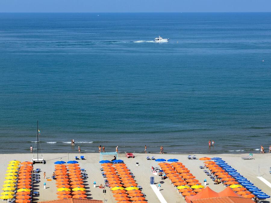 Plage privée à proximité, serviettes de plage, bar de plage