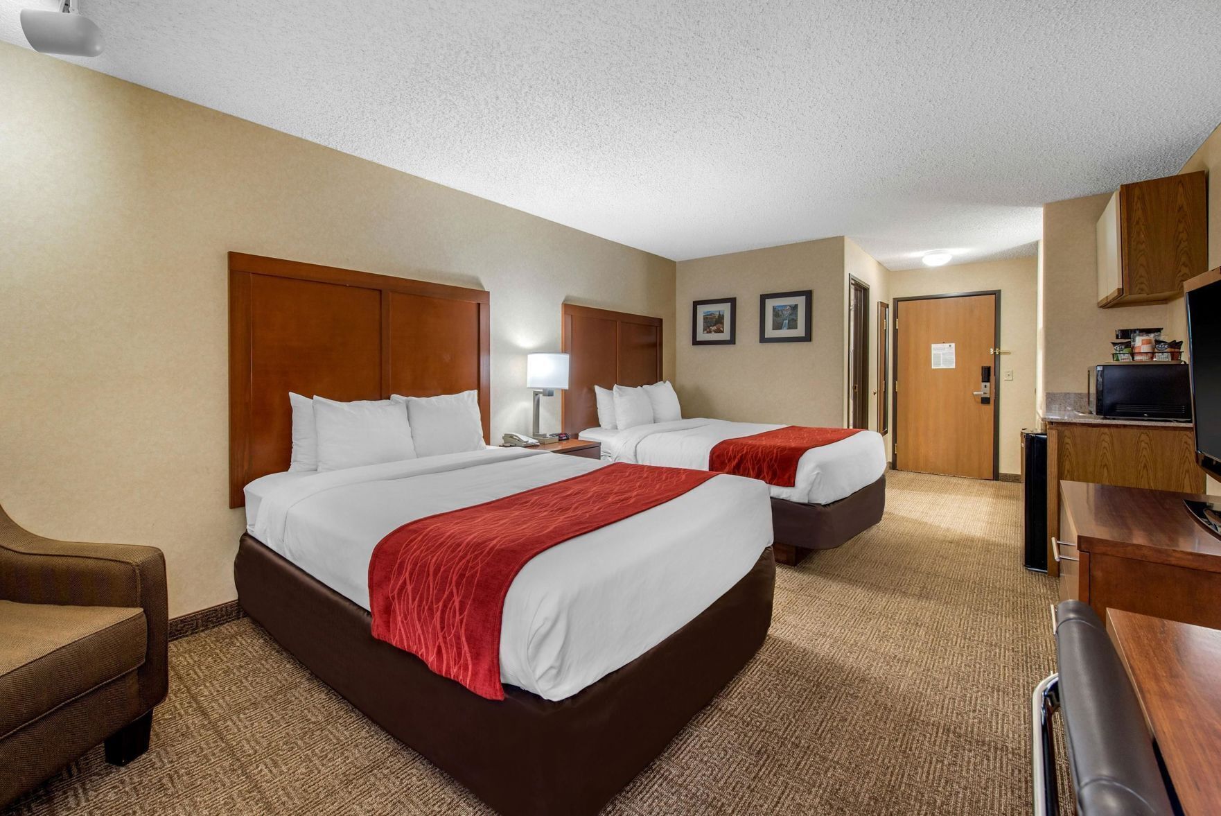 In-room safe, iron/ironing board, free WiFi, bed sheets