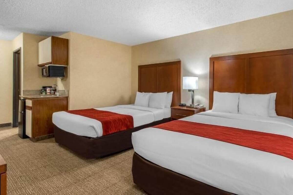 In-room safe, iron/ironing board, free WiFi, bed sheets