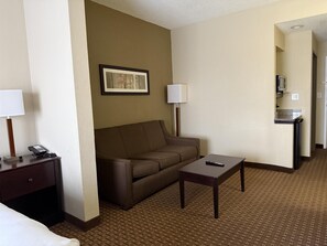 Sengetøy av topp kvalitet, safe på rommet og skrivebord