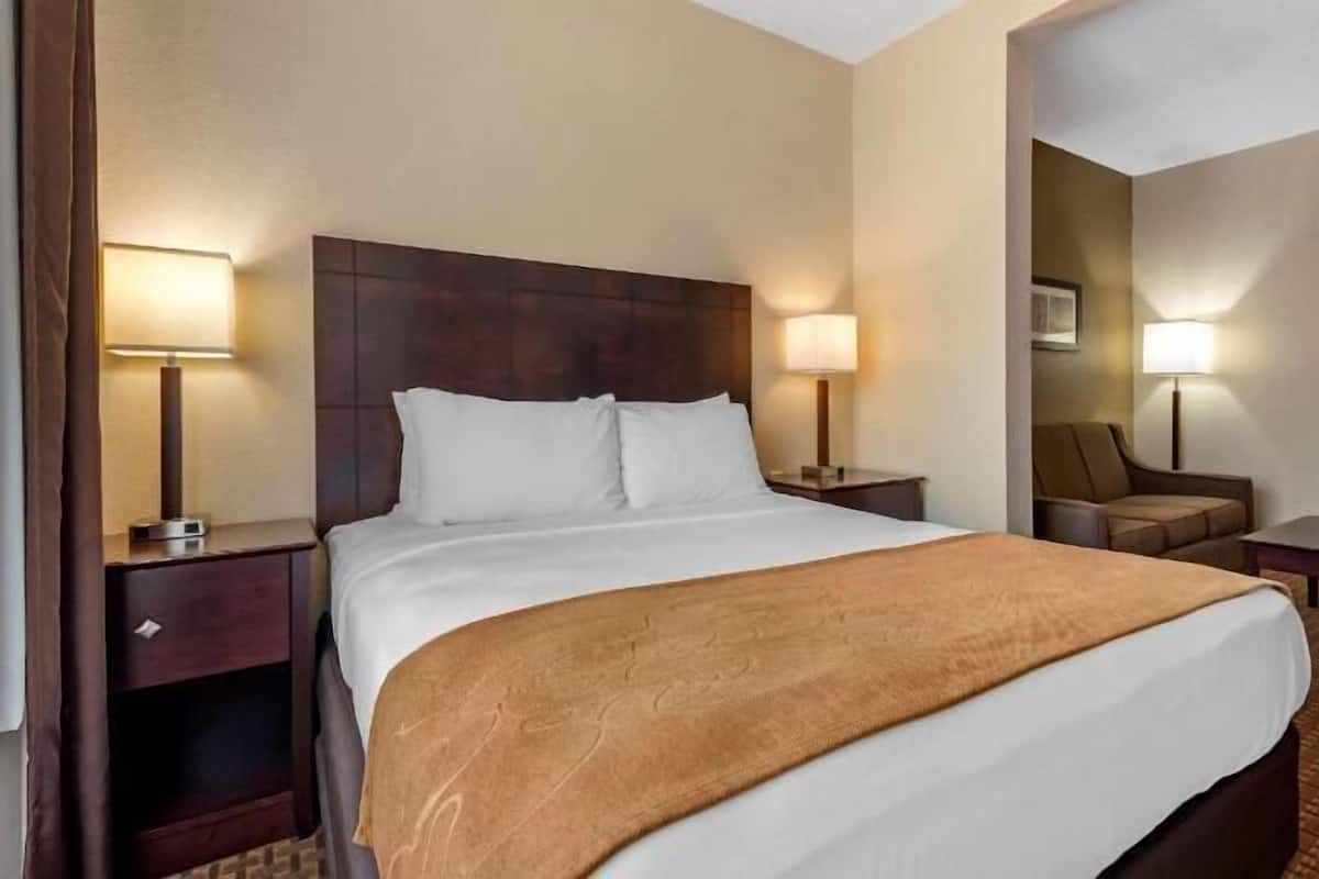 Literie de qualité supérieure, coffres-forts dans les chambres, bureau