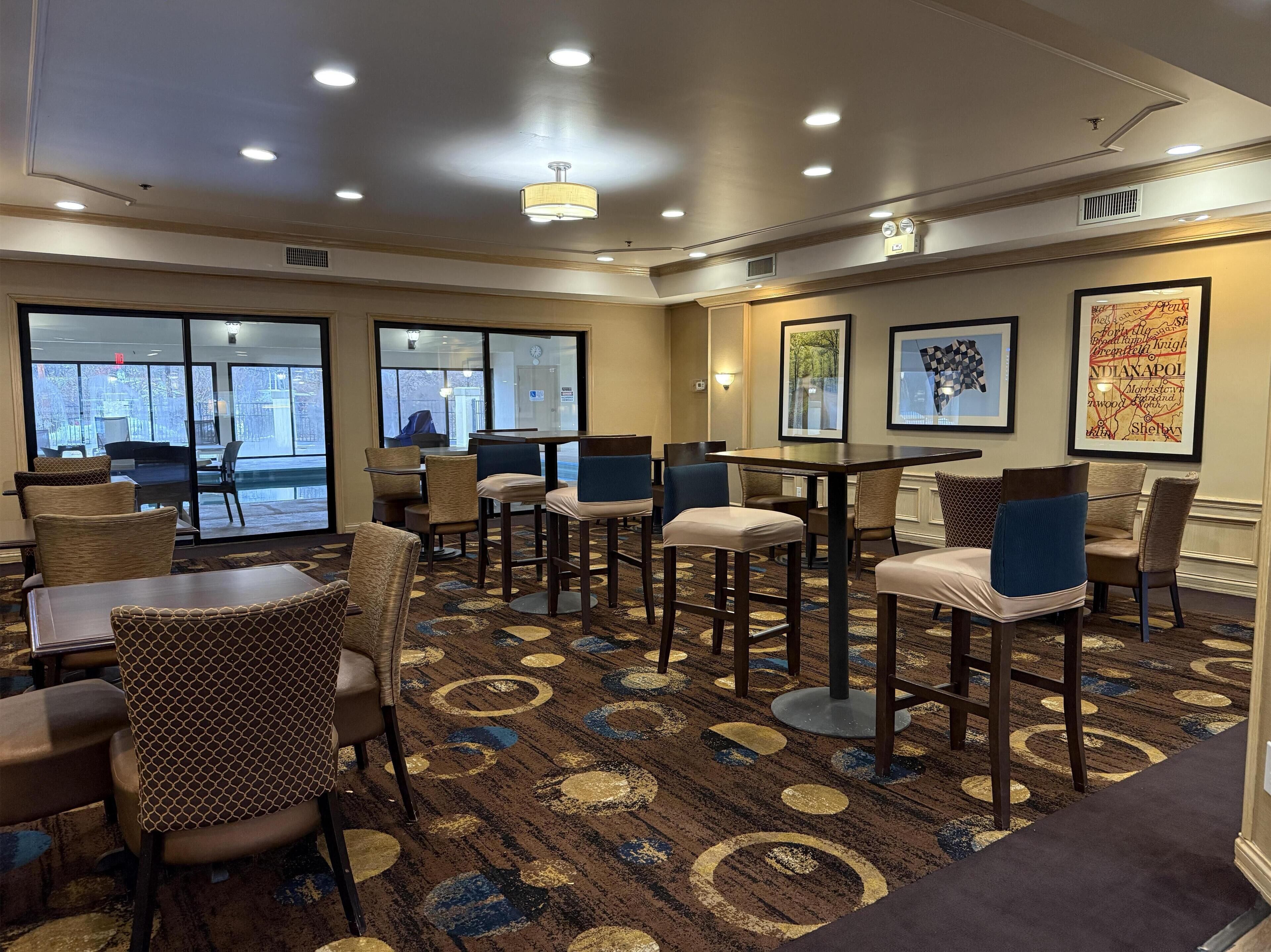 含每日吃到飽早餐