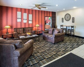 Lobby - Quality Inn Brooklyn Center (Brooklyn Center)