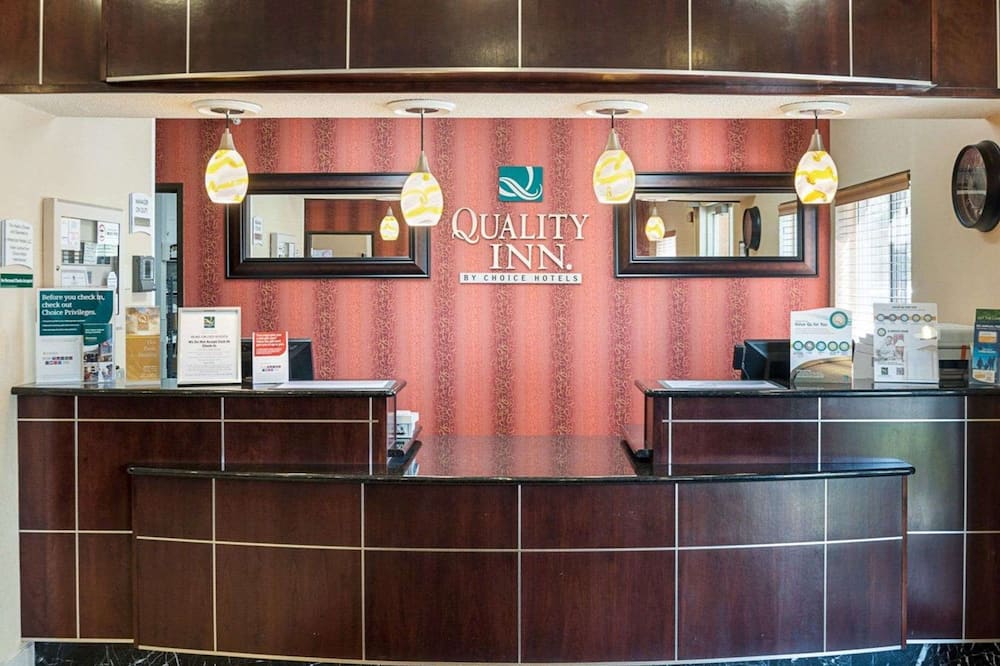Quality Inn Brooklyn Center
