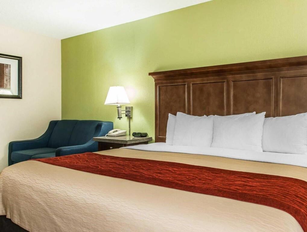 Caja de seguridad en la habitación y escritorio 