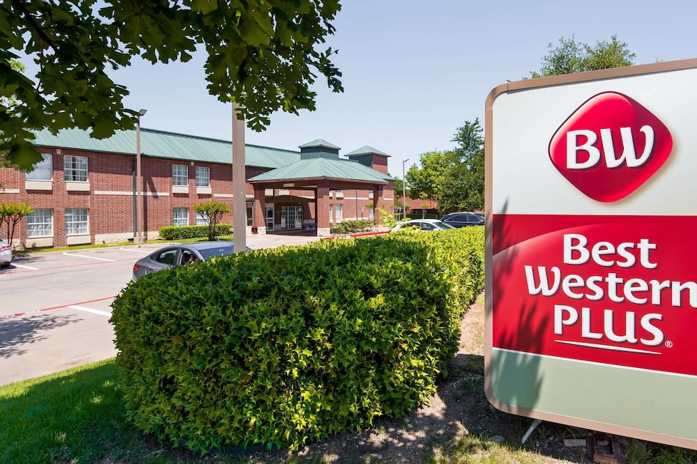 Best Western Plus Addison/Dallas Hotel