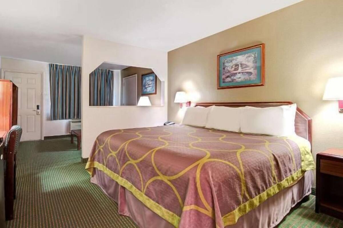 In-room safe, desk, laptop workspace, iron/ironing board