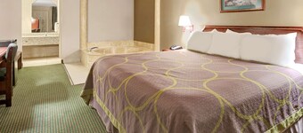 Super 8 by Wyndham Richardson Dallas