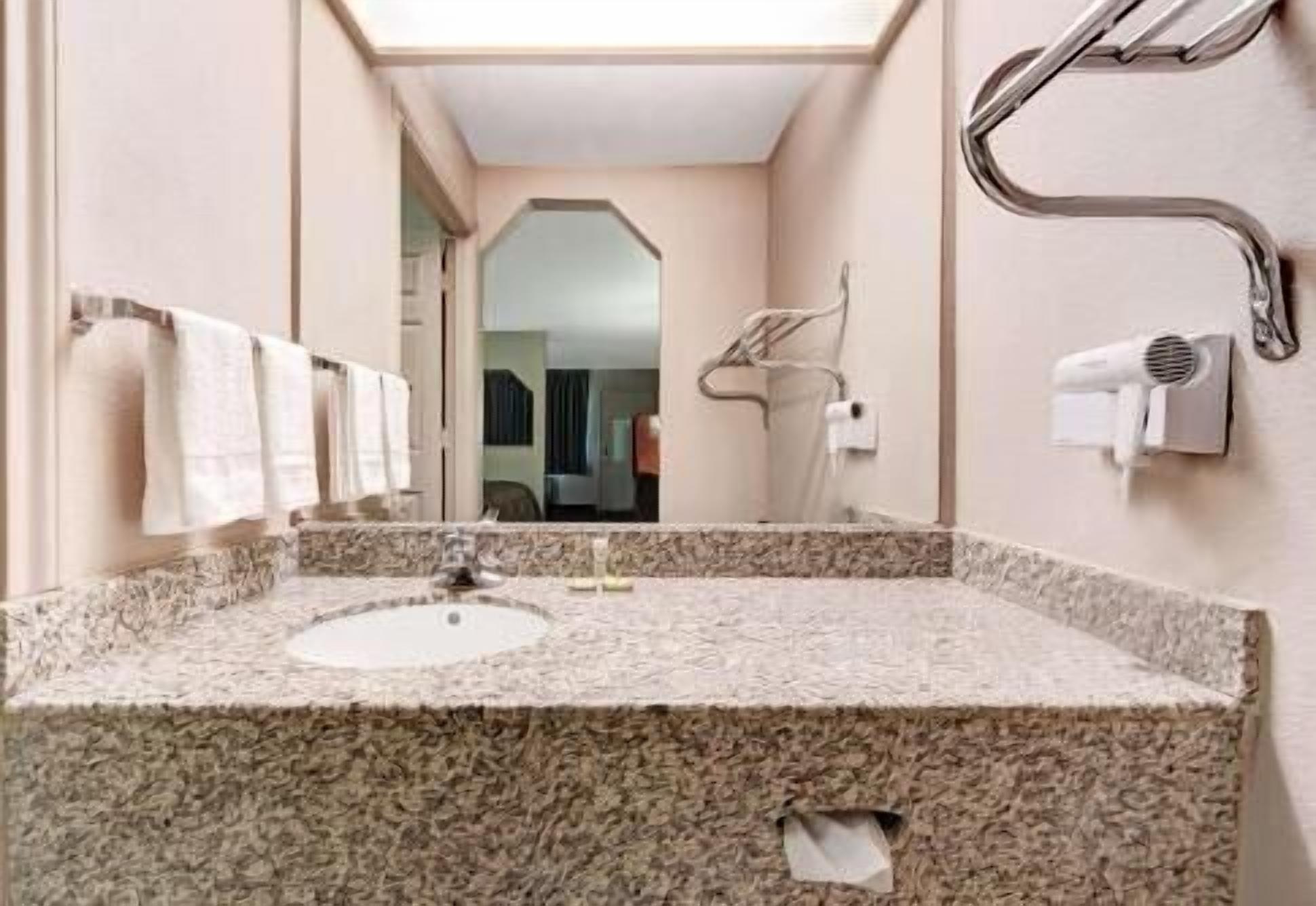Bathroom | Free toiletries, hair dryer, towels