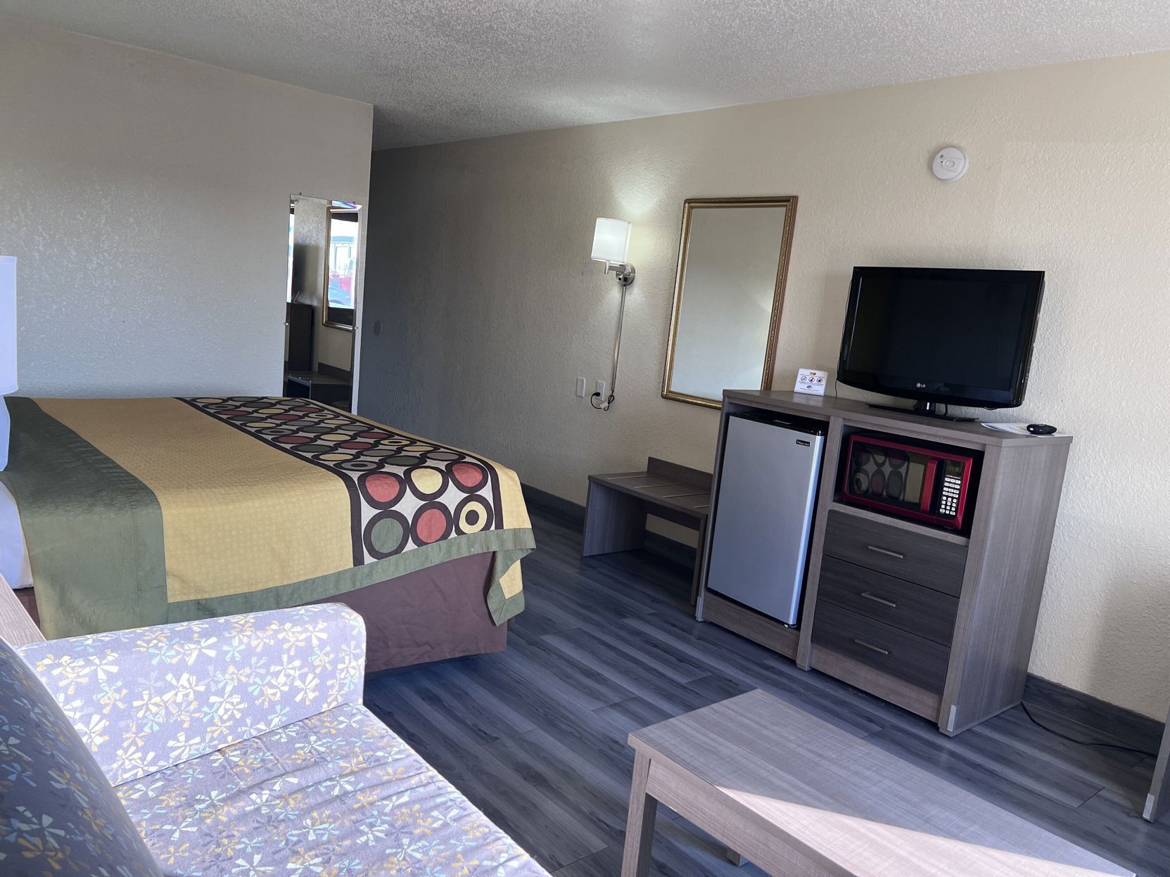 In-room safe, desk, iron/ironing board, free WiFi