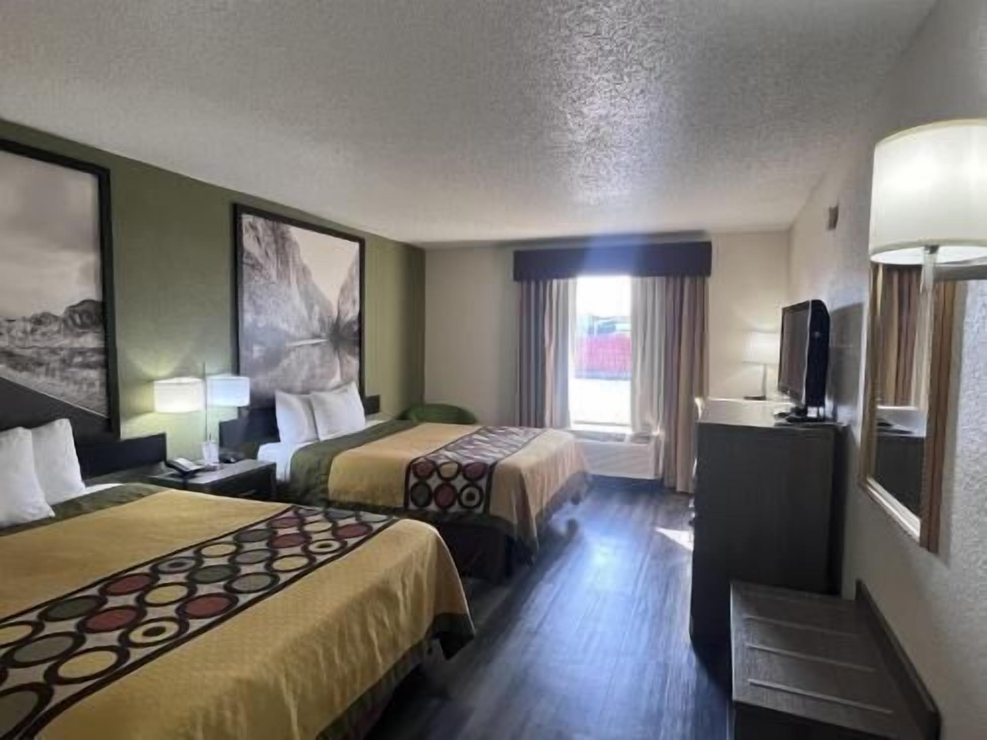In-room safe, desk, iron/ironing board, free WiFi