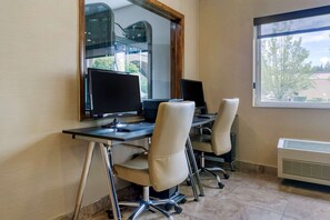 Business center - Comfort Inn & Suites Bothell - Seattle North (Bothell)