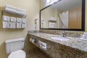 Combined shower/tub, free toiletries, hair dryer, towels - Comfort Inn & Suites Bothell - Seattle North (Bothell)