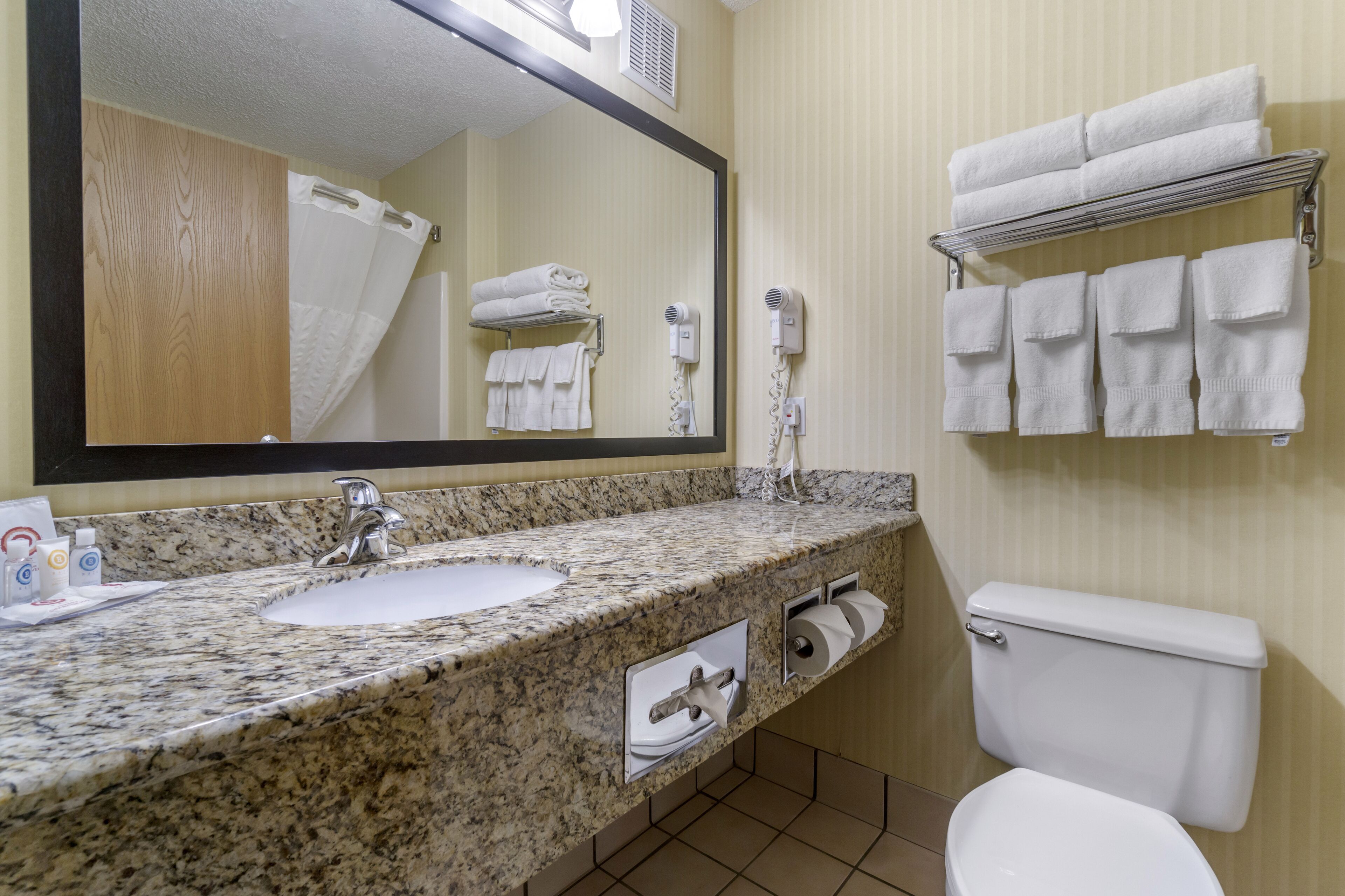 room, multiple beds, non smoking | bathroom | combined shower/bathtub, free toiletries, hair dryer, towels