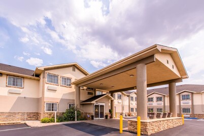 Quality Inn & Suites University