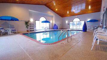 Indoor pool, pool loungers