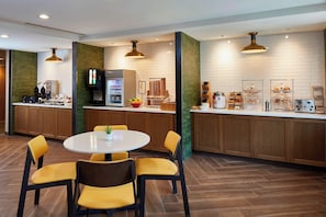 Free daily continental breakfast