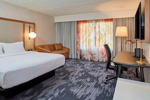 Room, 1 King Bed | Desk, laptop workspace, iron/ironing board, free cribs/infant beds - Fairfield Inn & Suites by Marriott Albany Airport (Albany)