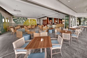 Frühstück und Abendessen