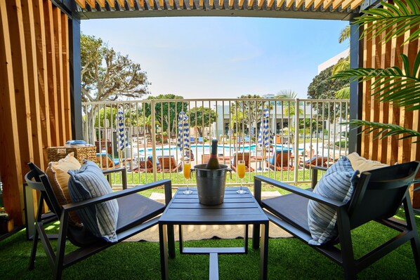 1 bedroom, premium bedding, pillow-top beds, in-room safe